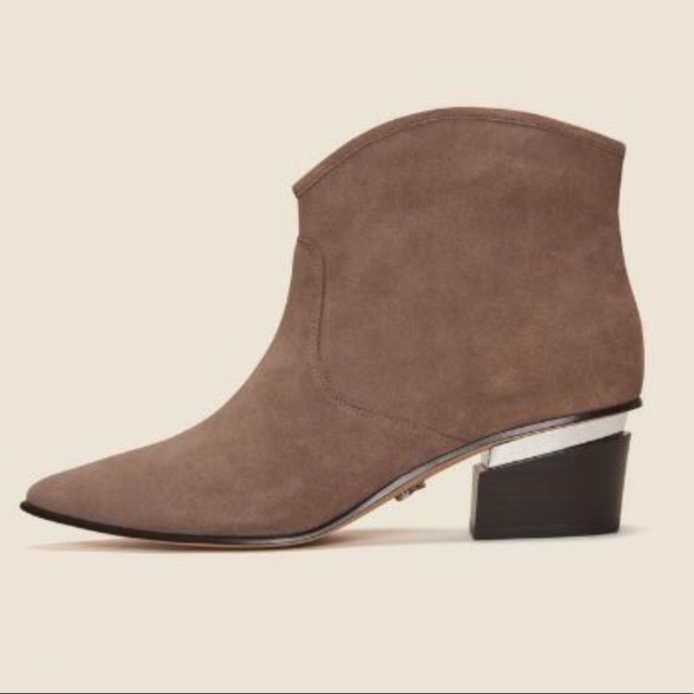 🎉HP🎉 Donna Karan New York Blane Suede Bootie
